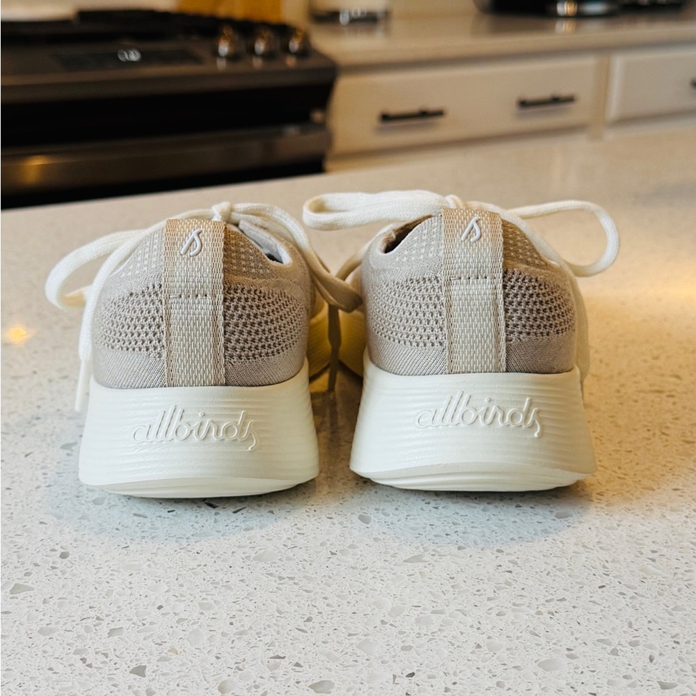 Allbirds Women’s Tree Sneakers - Picture 4 of 7